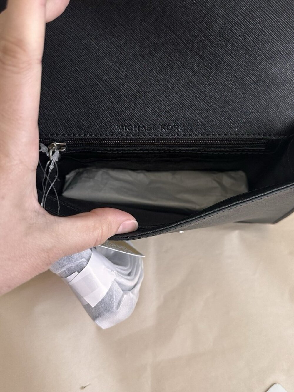 NWT Michael Kors Cynthia Shoulder Bag Black Flap Leather Extra Strap $248 Classi - Picture 8 of 10